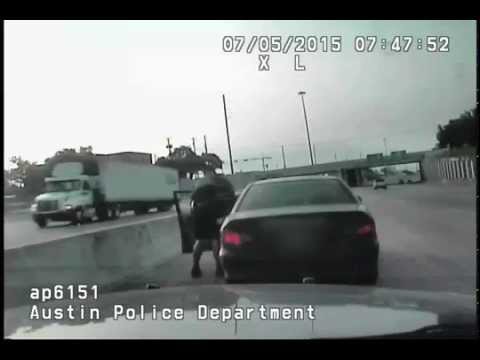 بالفيديو شرطي أميركي ينقذ حياة امرأة بالصدفة